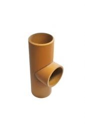 Na jakiej wysokości należy zamontować trójnik spalinowy?